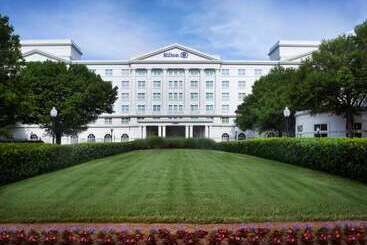 استراحتگاه Hilton Atlanta/marietta Hotel & Conference Center