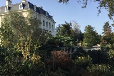 تختخواب و صبحانه Château Ollé Laprune
