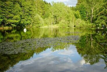 بنسيون Les Gîtes Insolites De L Etang D Anty