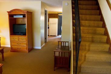 هتل Mountain Meadows By Exploria Resorts