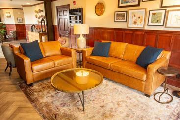 Shearwater Inn