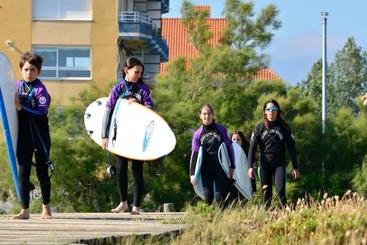 هاستل Watsay Surf House