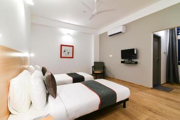 هتل Oyo Townhouse 239 Venue  Airport