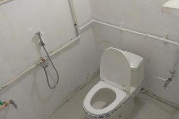تختخواب و صبحانه Mayurapriya Inn