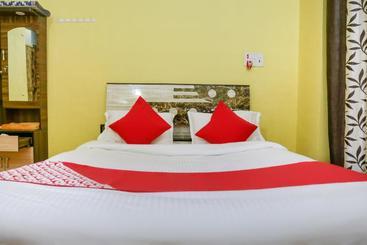هتل Oyo 66401 Matoshree Garden Resort