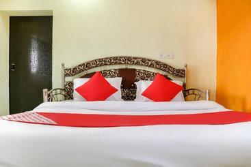 هتل Oyo 66401 Matoshree Garden Resort