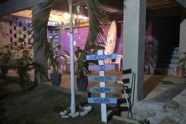 پانسیون Kitesurf Hostal Ocean House Santa Verónica