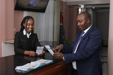 Buraha Zenoni Hotel And Resort