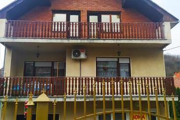 هاستل Apartment   Jona
