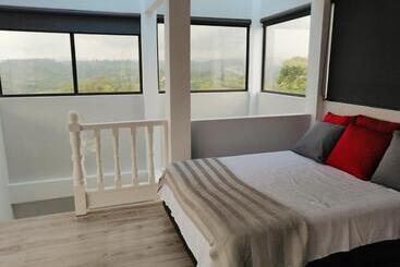 پانسیون Alicia Hostal Filandia