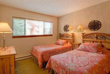 هتل Pine Ridge Condominiums