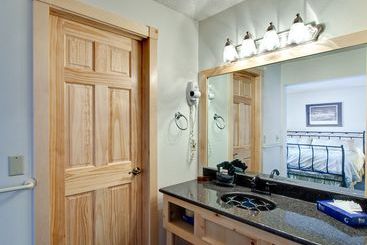 هتل Pine Ridge Condominiums