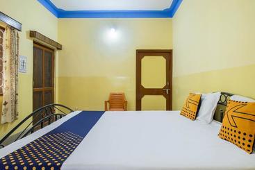 هتل Spot On Cherish Guest House