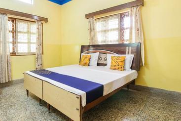 هتل Spot On Cherish Guest House