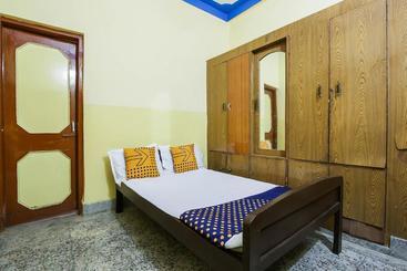 هتل Spot On Cherish Guest House