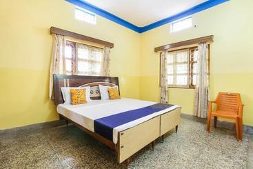 هتل Spot On Cherish Guest House