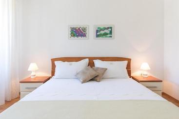 Apartments Ivona