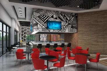 Kompose Boutique Hotel Miami Airport