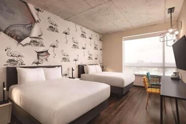 Kompose Boutique Hotel Miami Airport