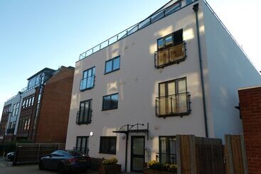 ツーリストアパートメント Riis Apartments Camberley