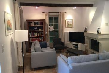 Bastide Casa Mira Au Domaine D  Esclatesang, 5 Ha, Apt, Parc Du Luberon