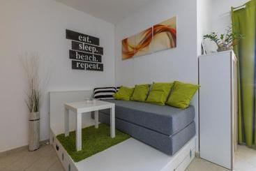 Apartment Color Green
