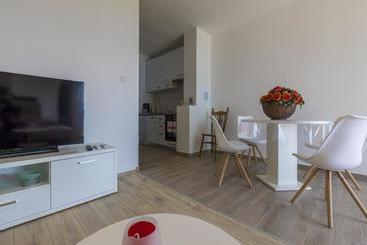 Apartment Vedry