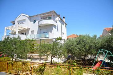 Apartments Divna