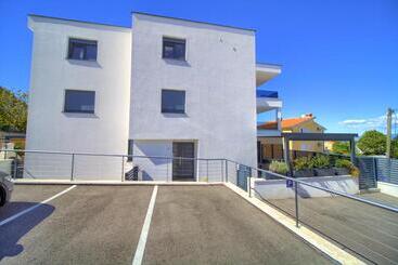 آپارتمانهای توریستها Apartments Nadica Deluxe