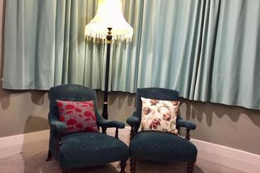 هتل Albatross Inn Bed & Breakfast