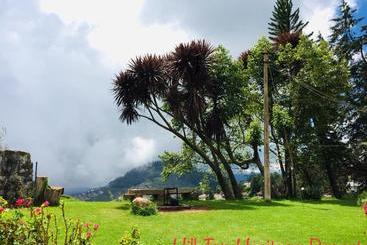 استراحتگاه Hill Top Individual Cottage Ooty