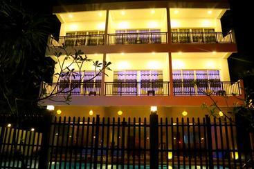 هتل Aura Weligama Bay