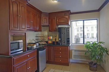 酒店 Americas Best Value Inn & Suites - Wine Country 