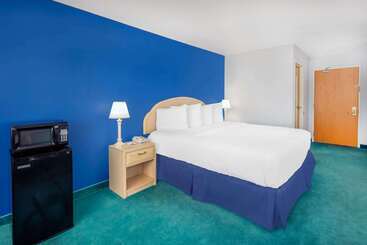 فندق Days Inn By Wyndham Osage Beach Lake Of The Ozarks