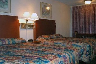 فندق Econo Lodge McPherson
