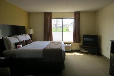 هتل Ramada By Wyndham Wisconsin Dells I 90