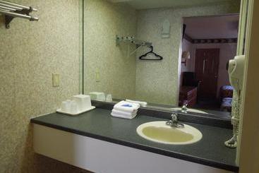 هتل Red Carpet Inn Absecon