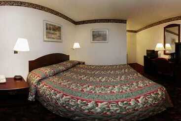 Отель Rodeway Inn Wine Country