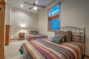 Soaring Eagle Chalet