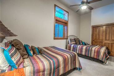 Soaring Eagle Chalet