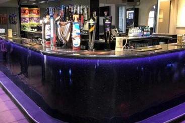 هاستل The Ferry Inn