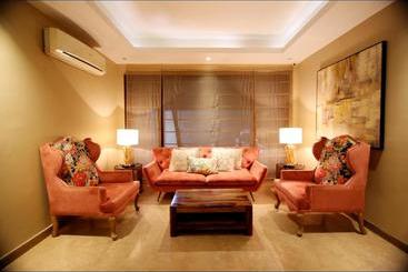 تختخواب و صبحانه The Ivy House