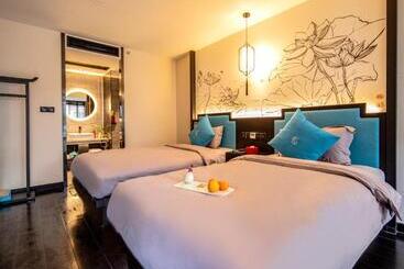 Xijian Hotel   Kunming Dongfeng East Road Dashuying Metro Station