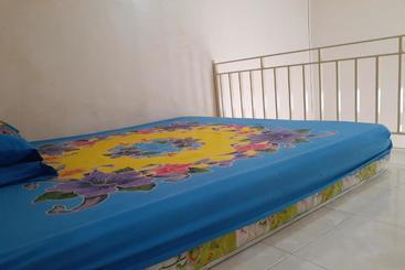 هتل Spot On 2846 Kost Faza