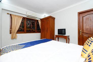 هتل Spot On 2618 Jepara Guest House