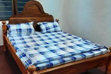 Mamdali Hostel