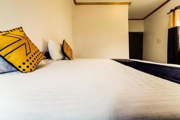 هتل Spot On 63858 Jay Gurudev Homestay