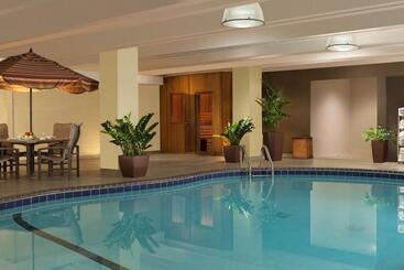 هتل Sheraton Minneapolis Downtown Convention Center