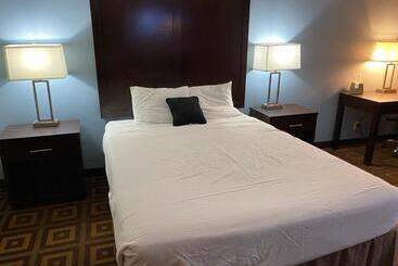 ホテル Red Lion Inn & Suites Post Falls