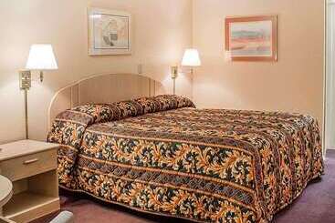호텔 Rodeway Inn